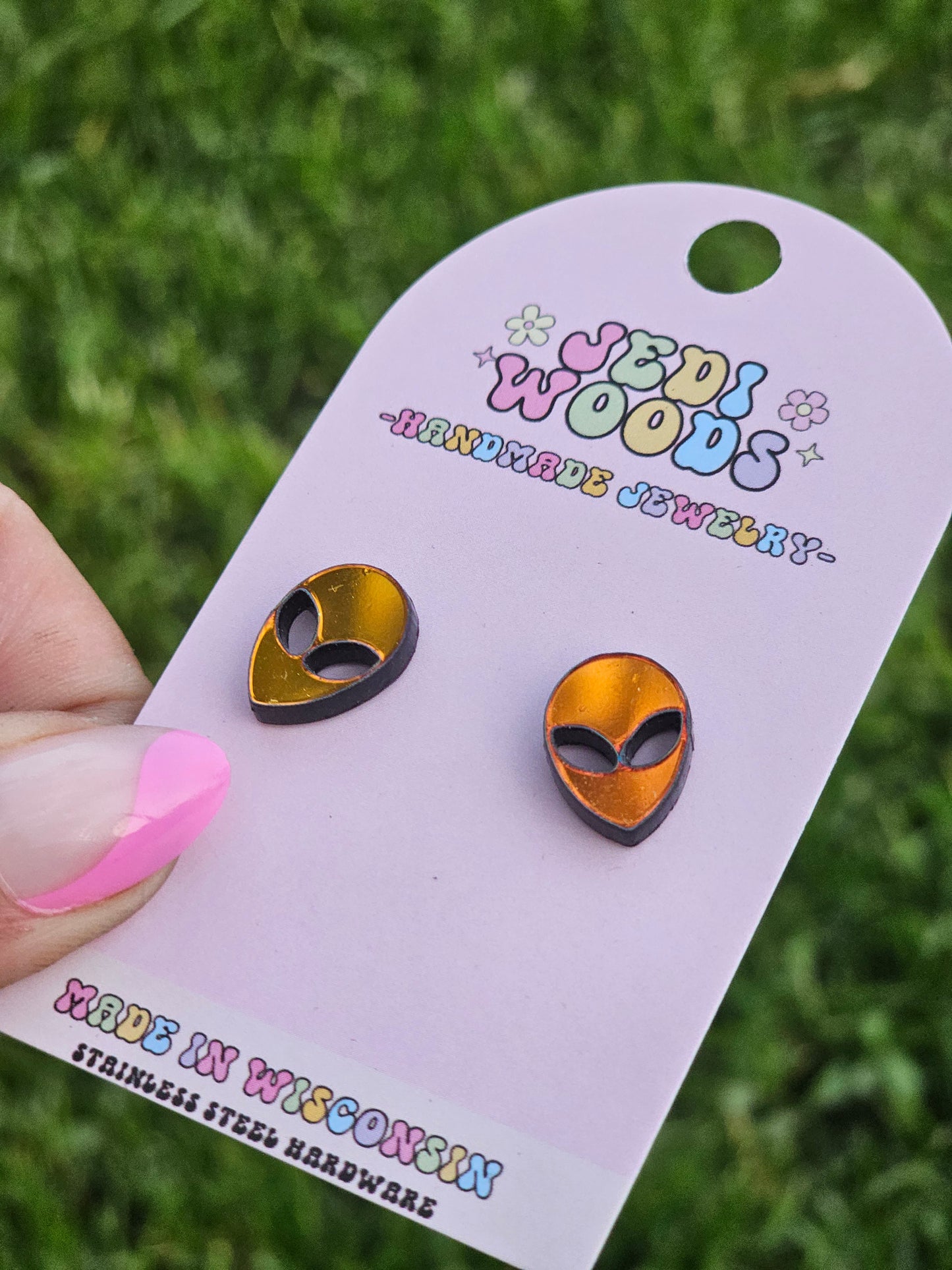 Color Changing Alien Studs
