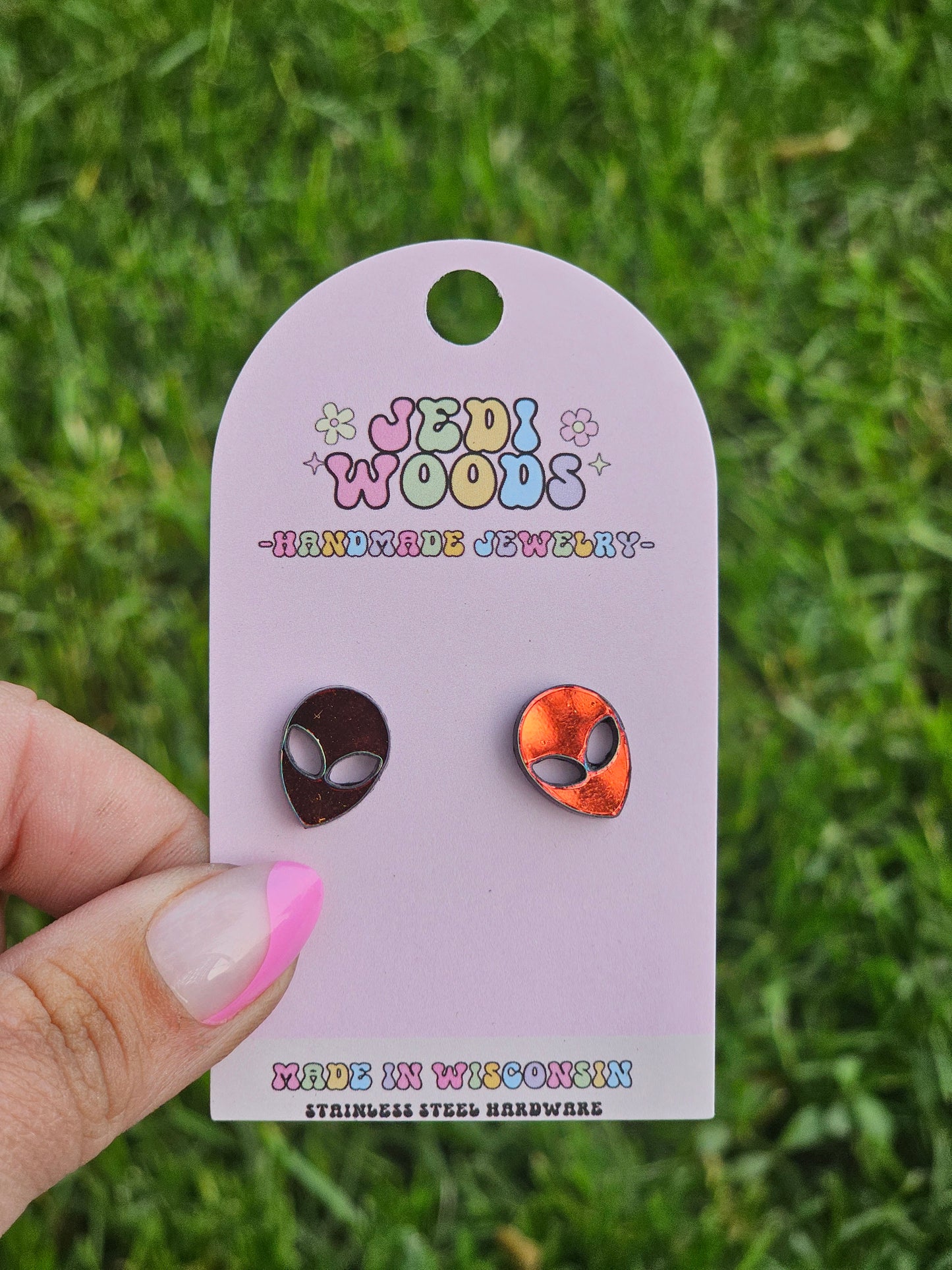 Color Changing Alien Studs