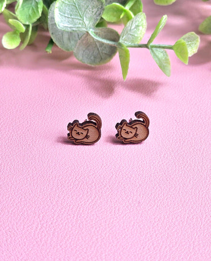 Wooden Cat Studs