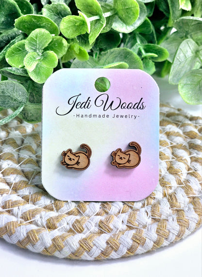 Wooden Cat Studs