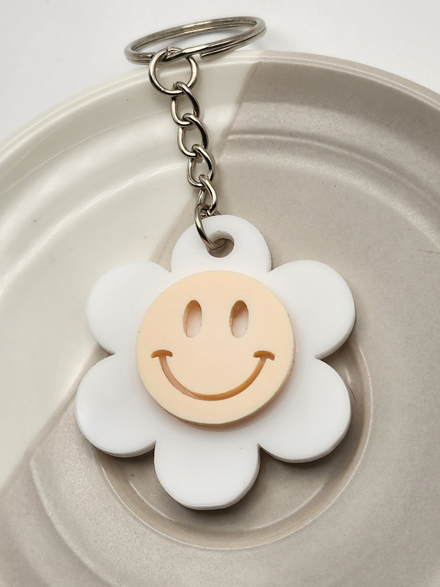 Regular Retro Smiley Keychain